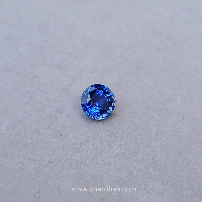 Cornflower Blue sapphire in oval cut