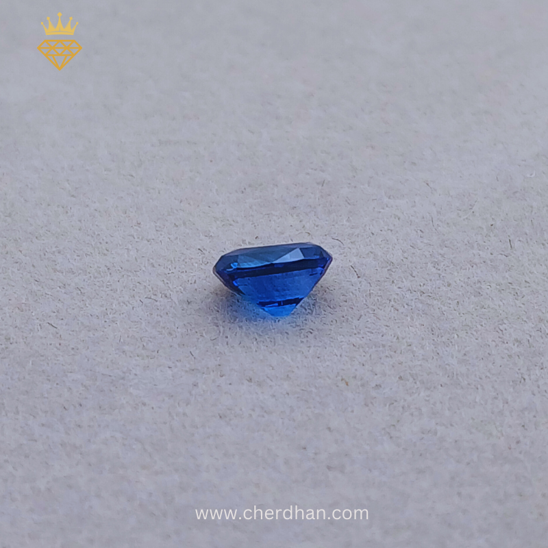 A glimpse of gemstone extraction in Sri Lanka, the origin of the Cornflower Blue Sapphire 1.12 ct